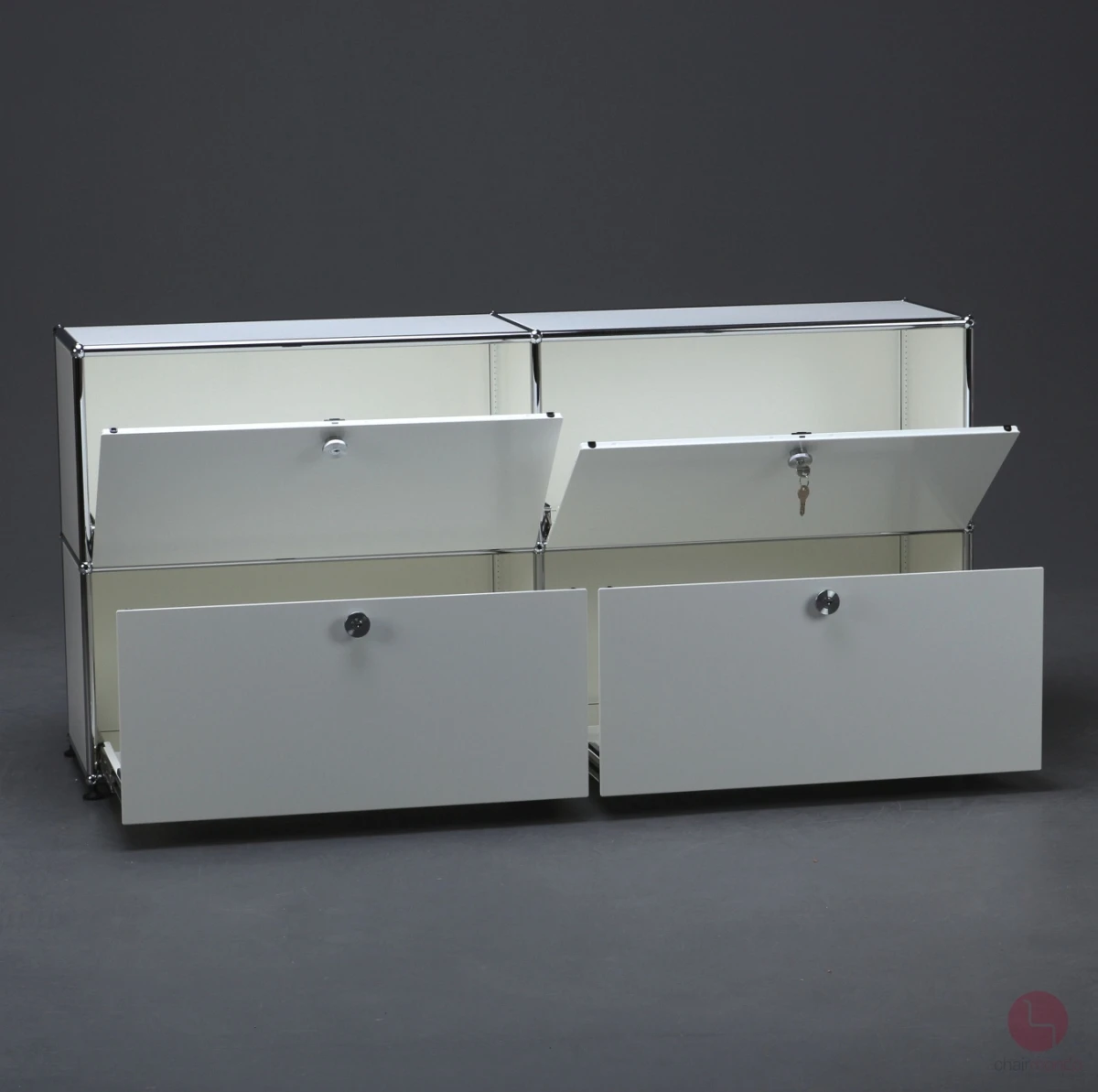 USM Haller Sideboard Regal mit vier Fächern zwei Klapptüren + zwei Schubtüren gebraucht