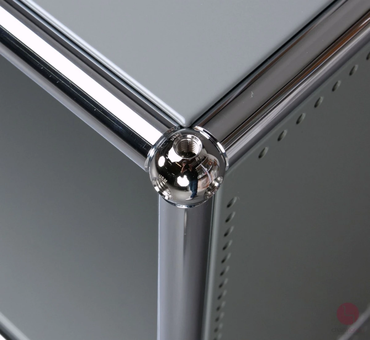 USM Haller Sideboard Mittelgrau mit Klapptüren gebraucht