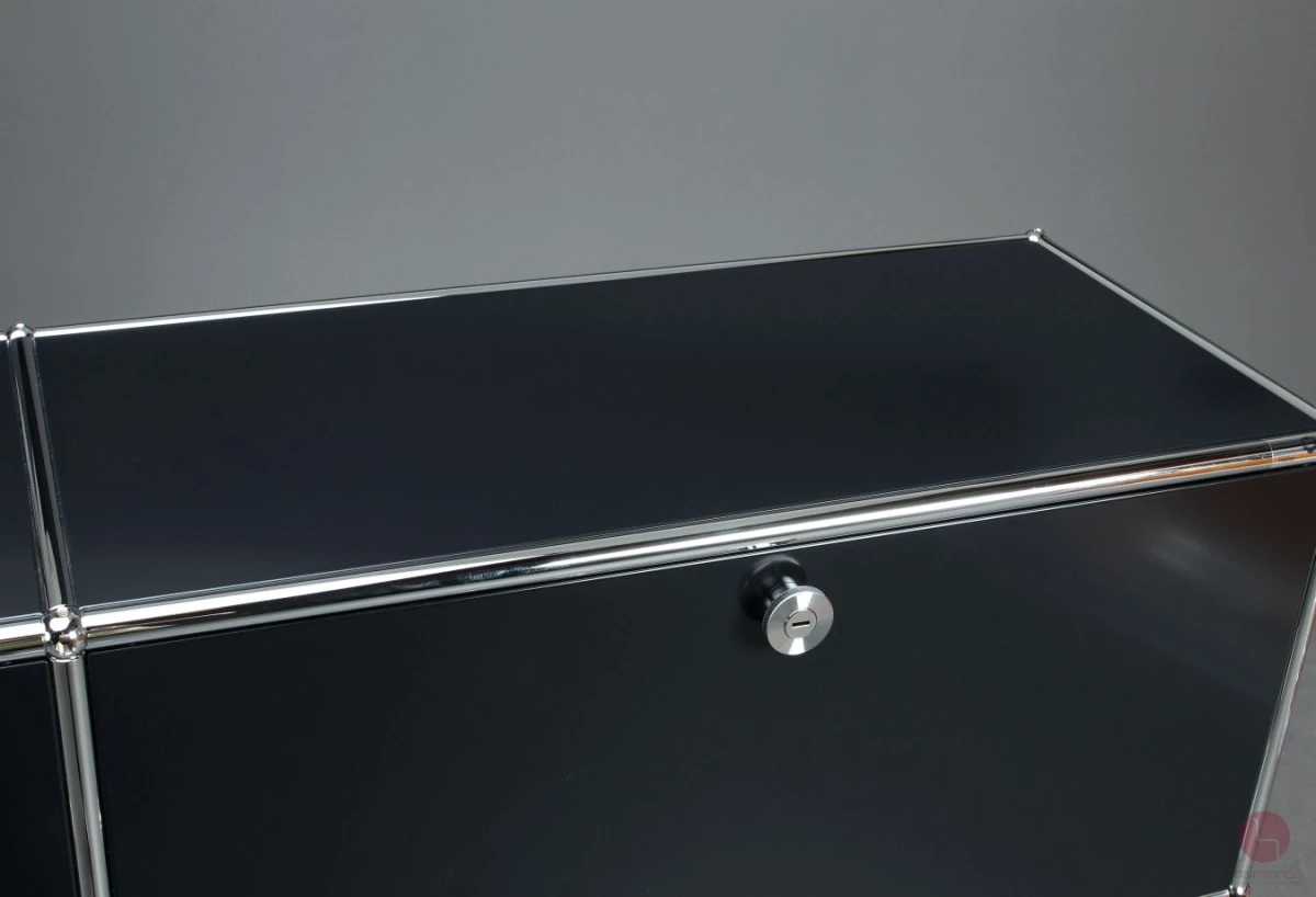 USM Haller Sideboard Regal mit sechs Klapptüren gebraucht