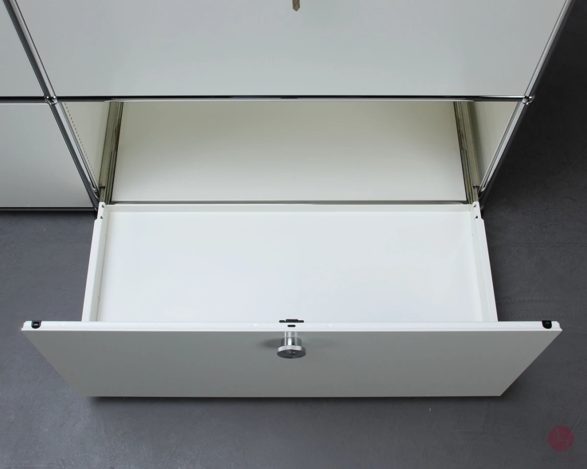 USM Haller Sideboard Regal mit vier Fächern zwei Klapptüren + zwei Schubtüren gebraucht
