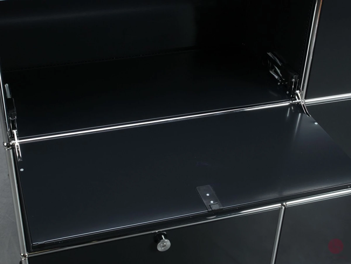 USM Haller Sideboard Regal mit sechs Klapptüren gebraucht
