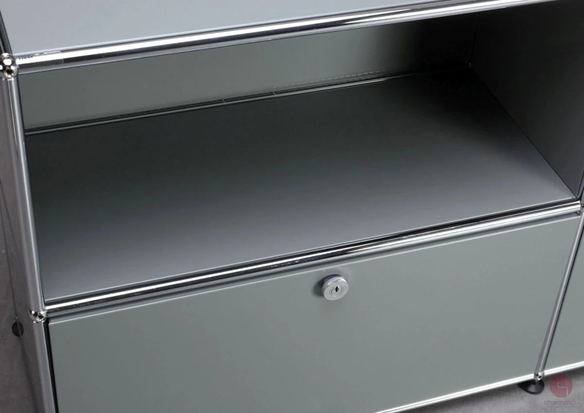 USM Haller Sideboard mit Schubtüren in Mittelgrau gebraucht