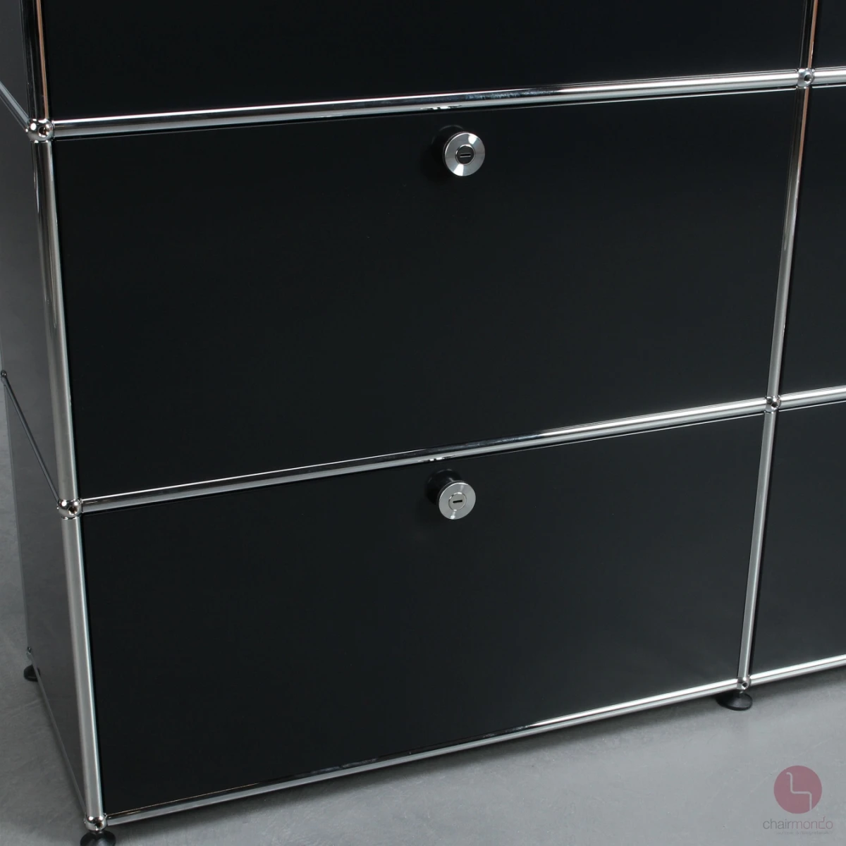 USM Haller Sideboard Regal mit sechs Klapptüren gebraucht