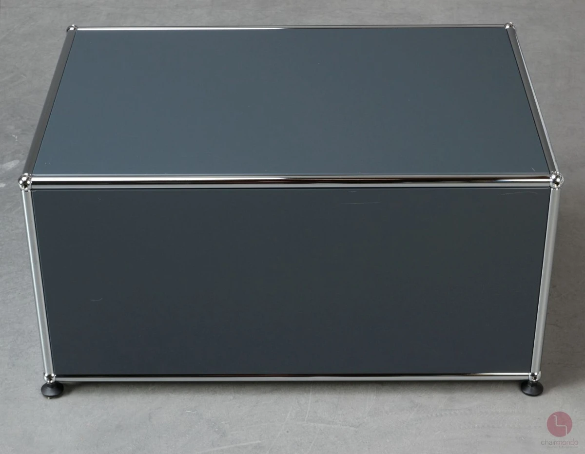 USM Haller Lowboard Box in Anthrazit mit Klapptür gebraucht