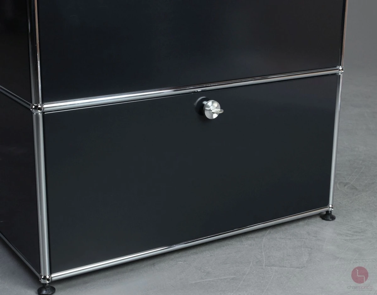 USM Haller Kommode mit Klapptüren in Schwarz gebraucht