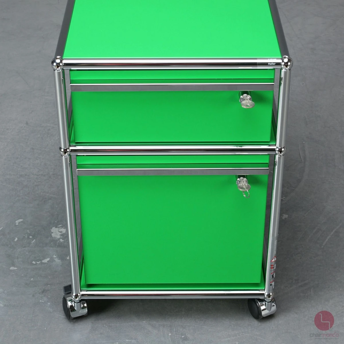 USM Haller Rollcontainer Grün mit zwei Schubladen gebraucht