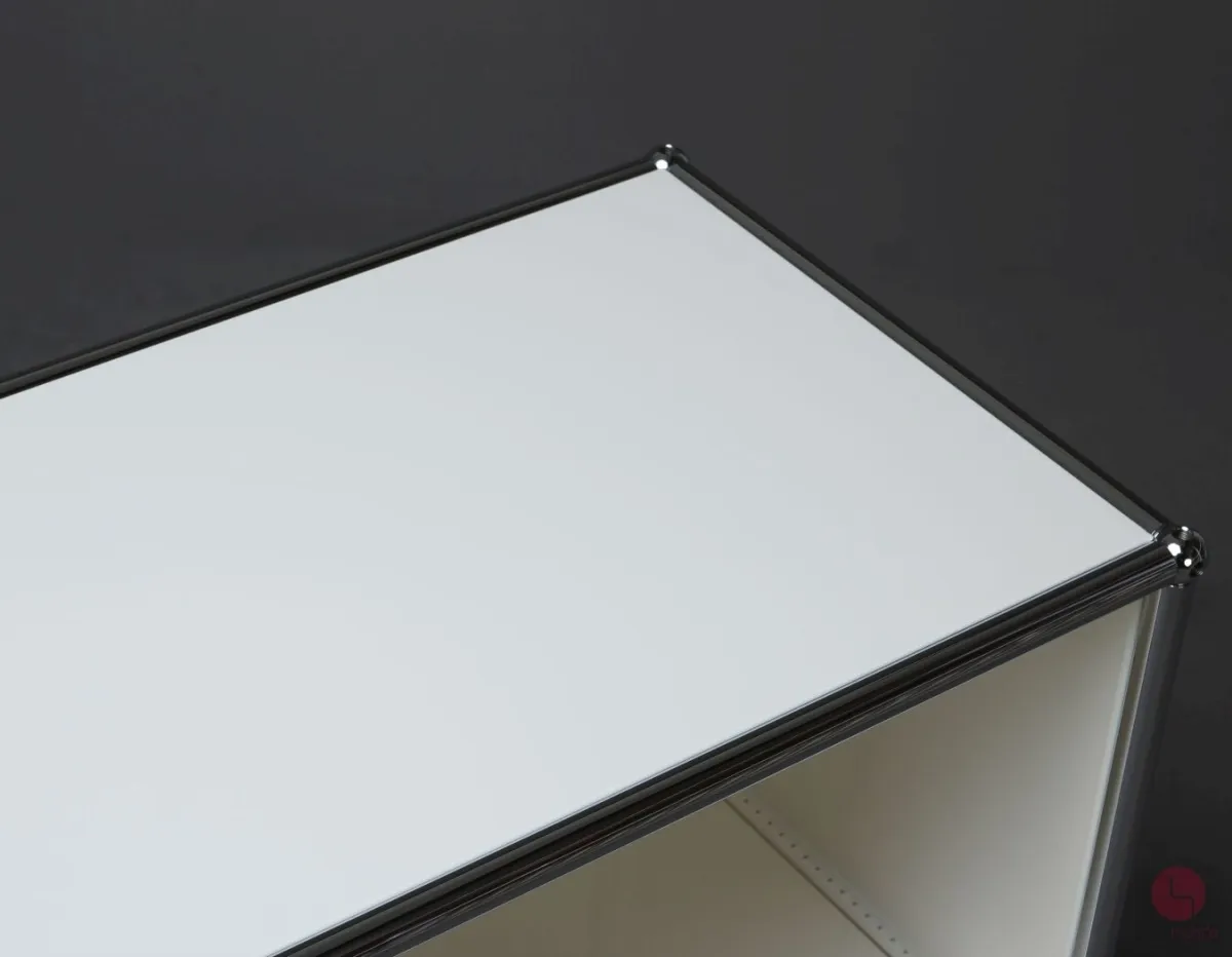USM Haller Sideboard Weiß mit sechs Fächern 227x74x37 cm gebraucht