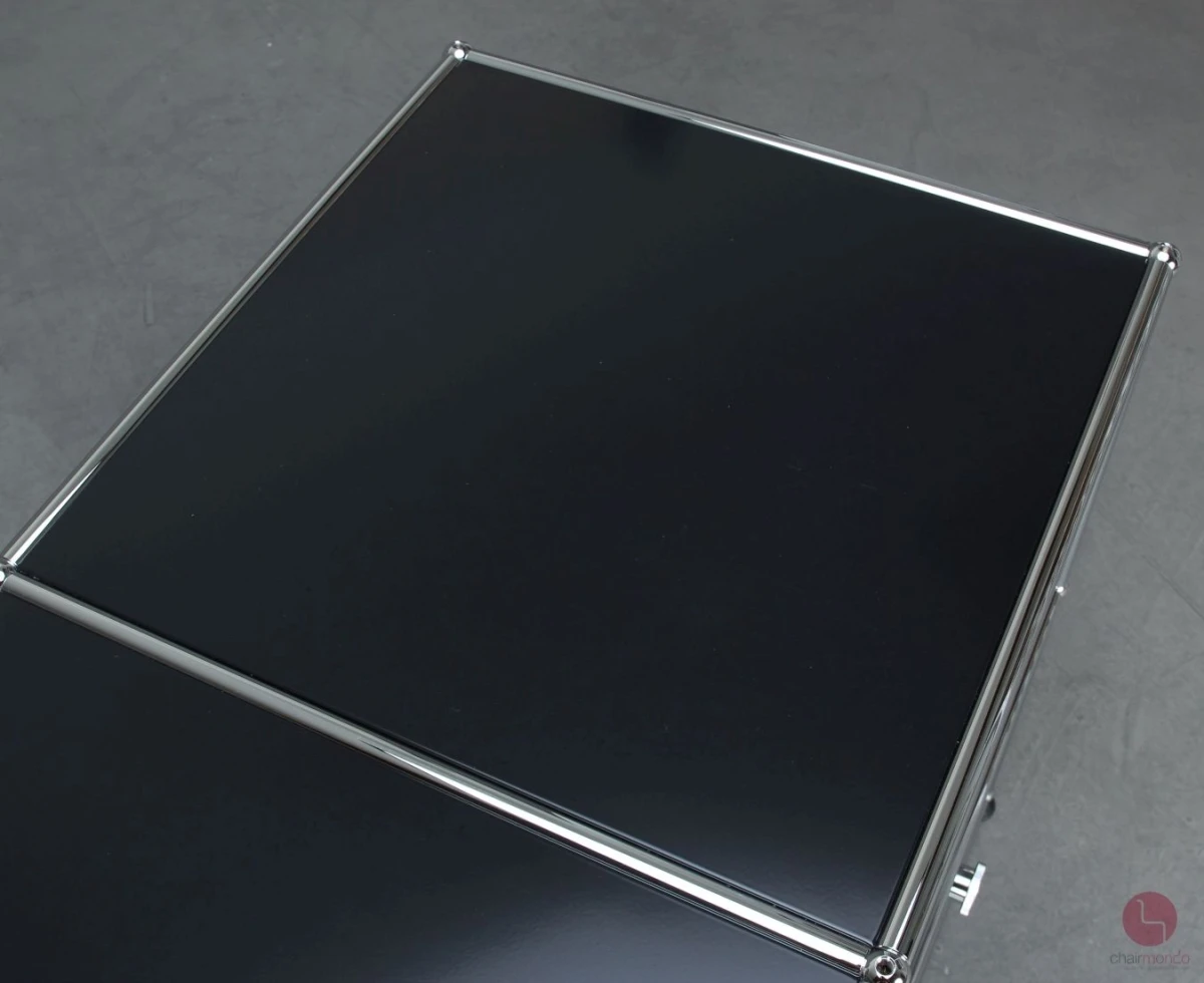 USM Haller Sideboard Schwarz mit zwei Klapptüren und vier Fächern gebraucht