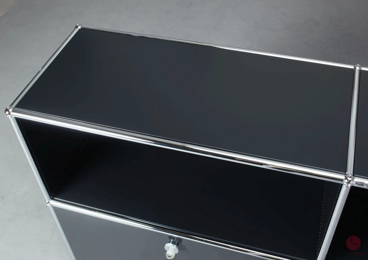 USM Haller Sideboard Schwarz mit zwei Klapptüren gebraucht