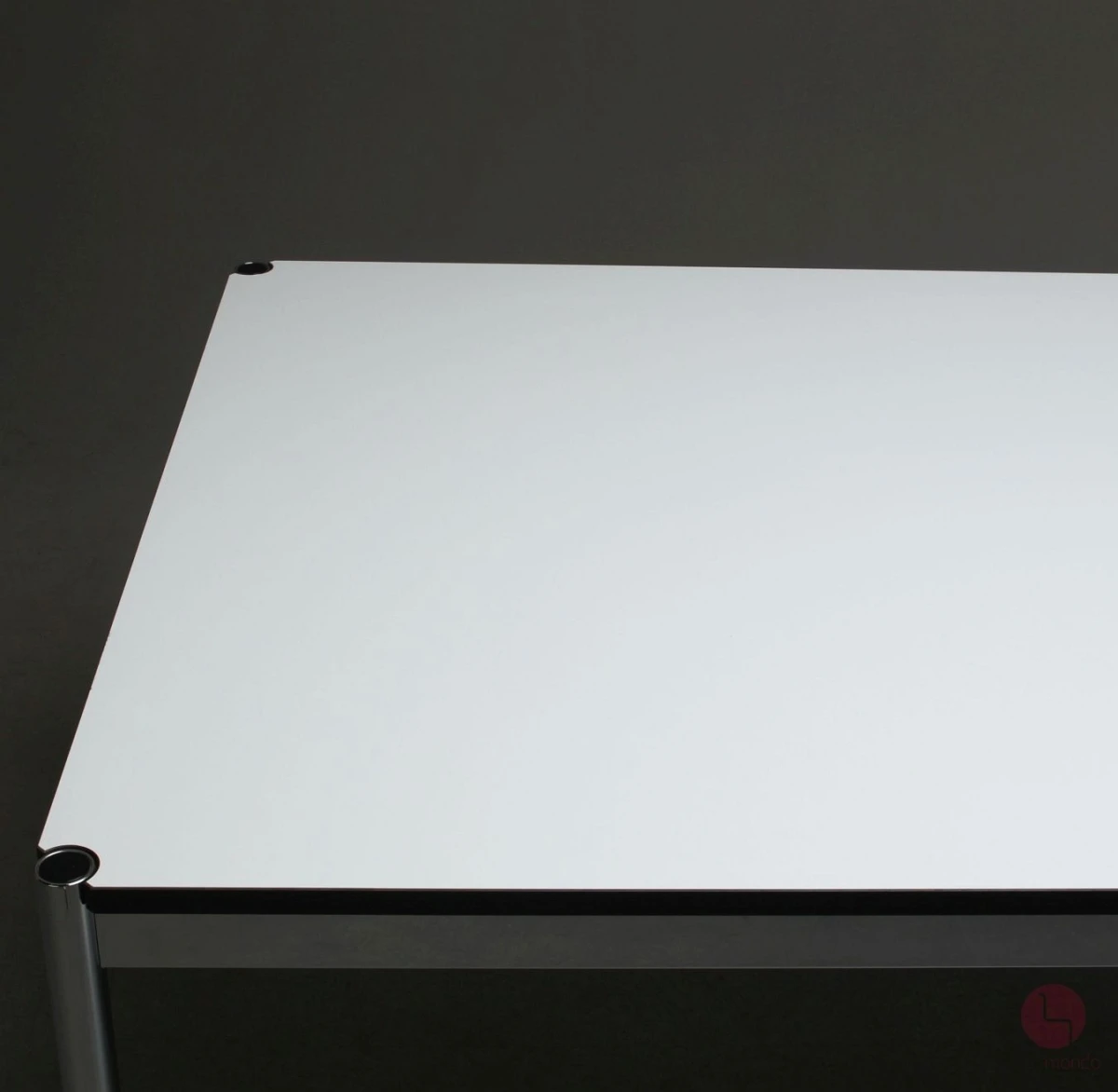 USM Haller Tisch 200 x 100 cm Weiß USM Haller Tisch 200 x 100 cm Weiß