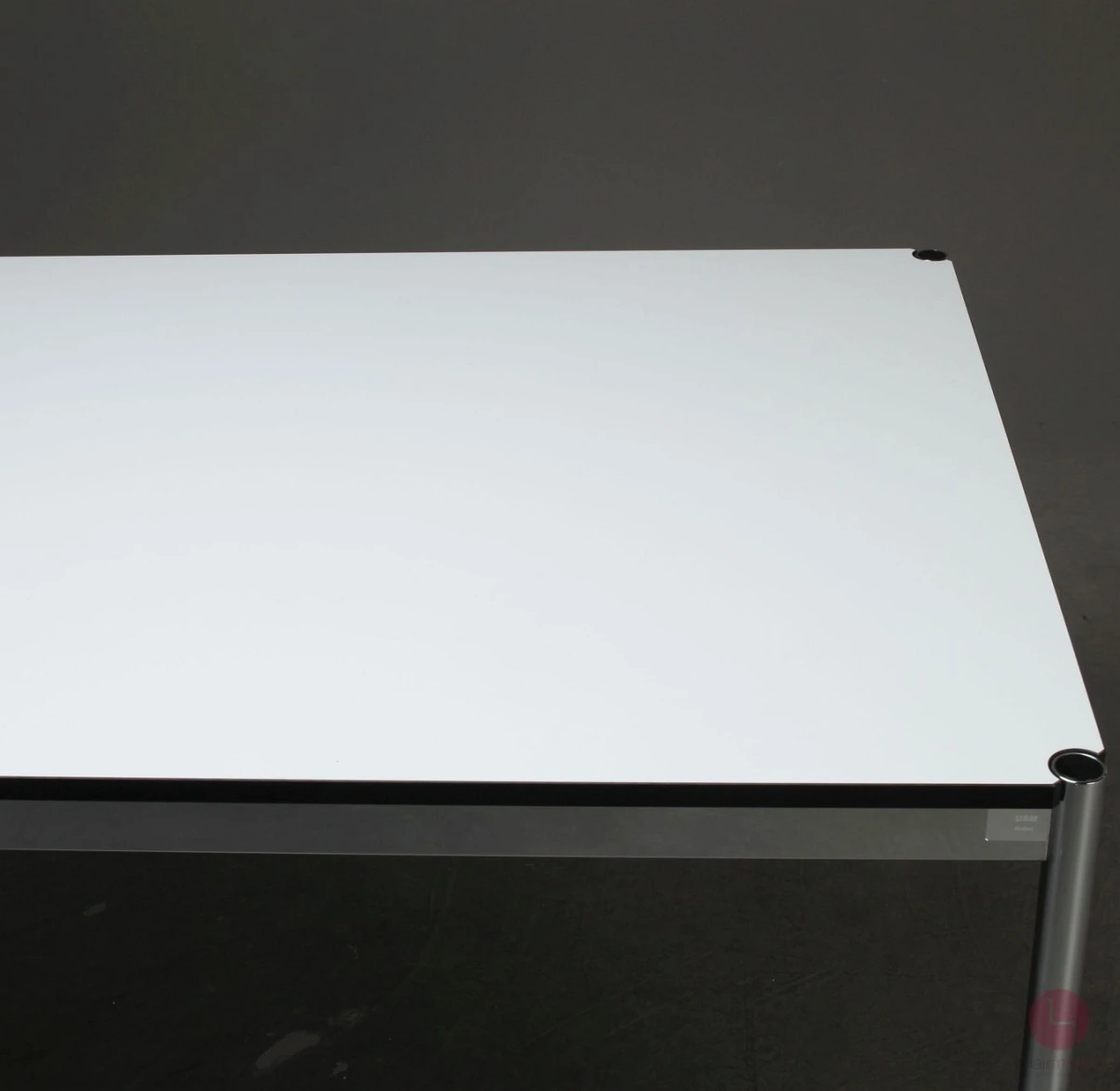 USM Haller Tisch 200 x 100 cm Weiß USM Haller Tisch 200 x 100 cm Weiß