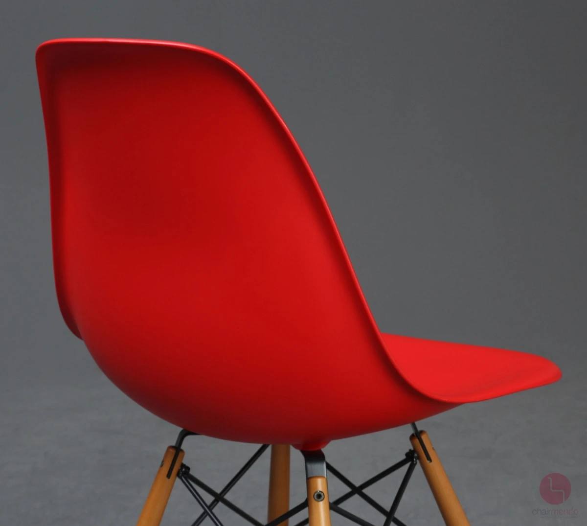 Vitra Side Chair DSW in Rot mit hellem Ahorn Gestell gebraucht