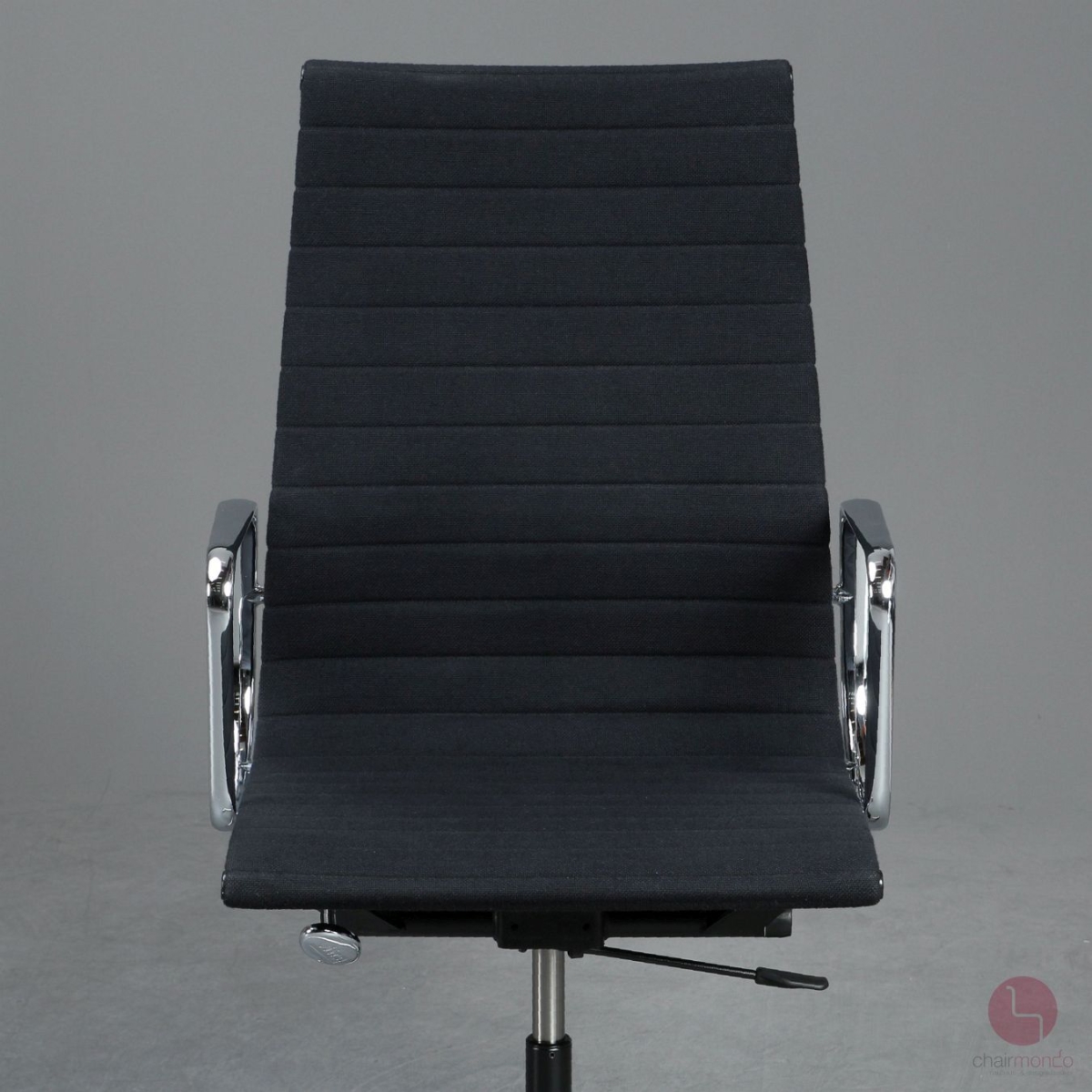 Vitra EA 119 Bürostuhl mit schwarzem Hopsak gebraucht