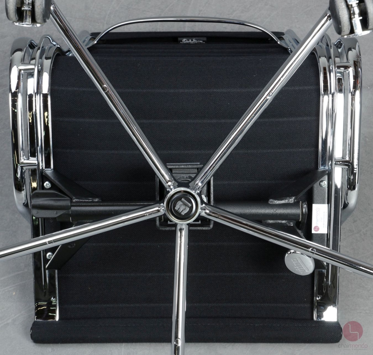 Vitra EA 119 Bürostuhl mit schwarzem Hopsak gebraucht