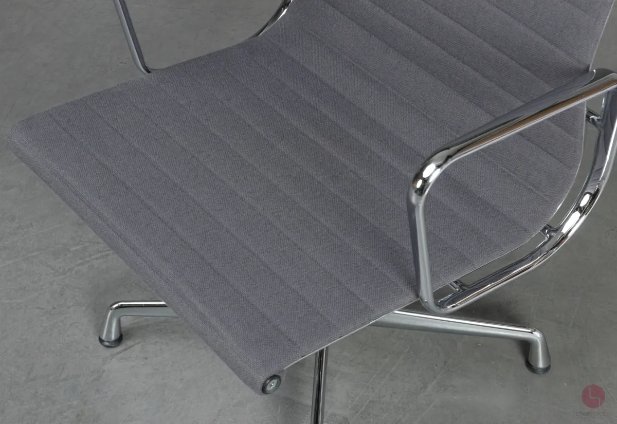 Vitra EA 107 Aluminium Chair Hopsak Grau gebraucht