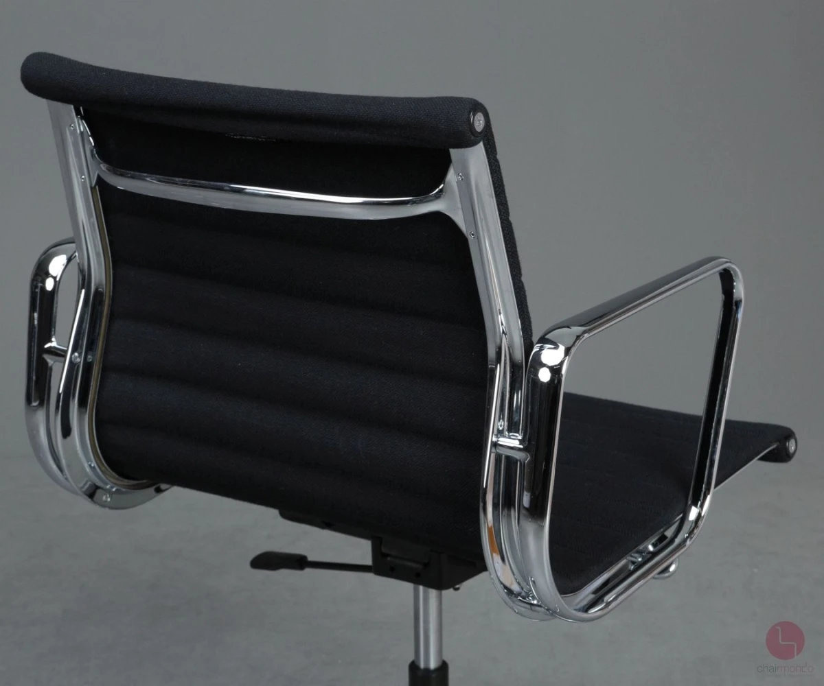 Vitra EA 117 Aluminium Chair Bürostuhl Hopsak Stoff Schwarz gebraucht