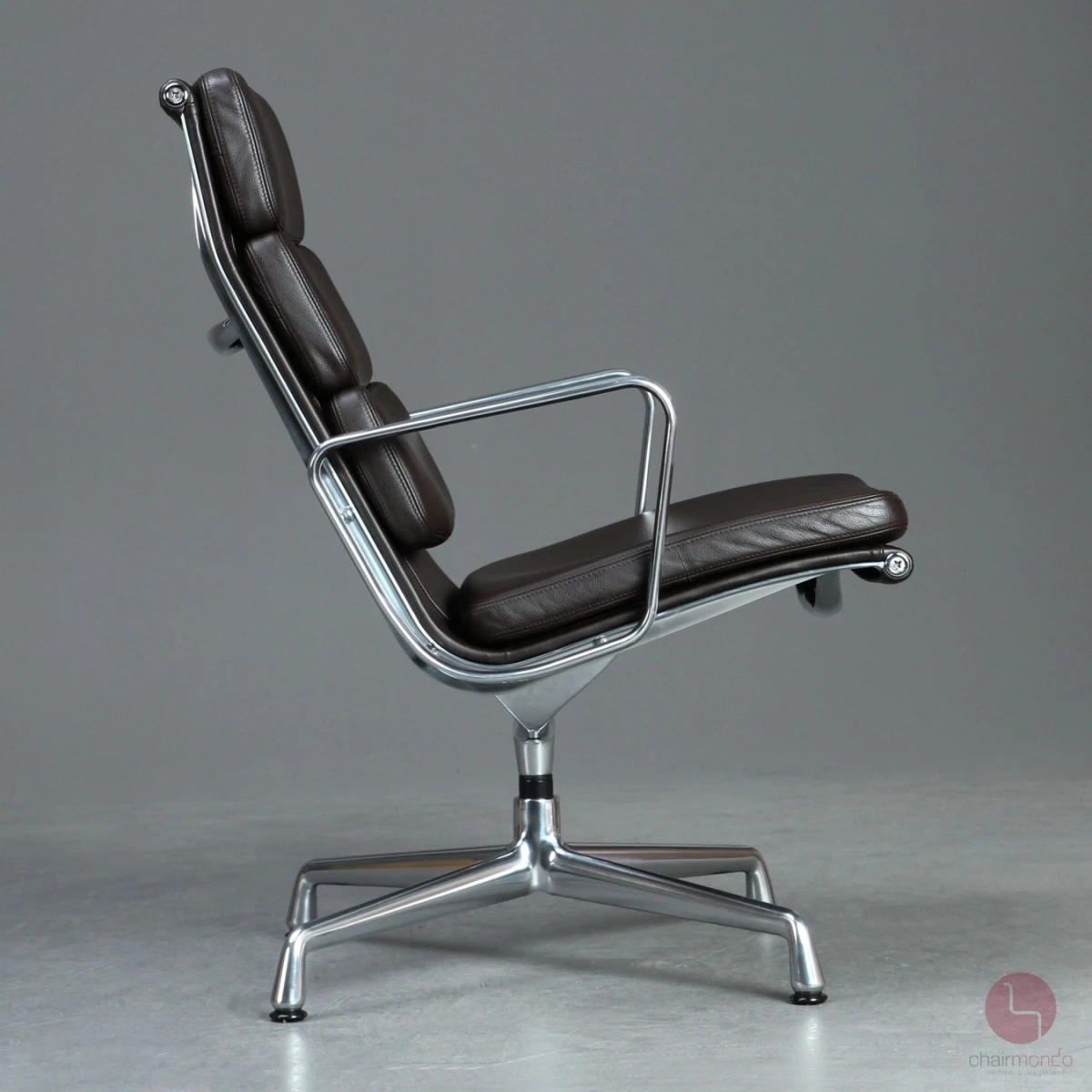Vitra EA 216 Soft Pad Chair Leder Braun gebraucht