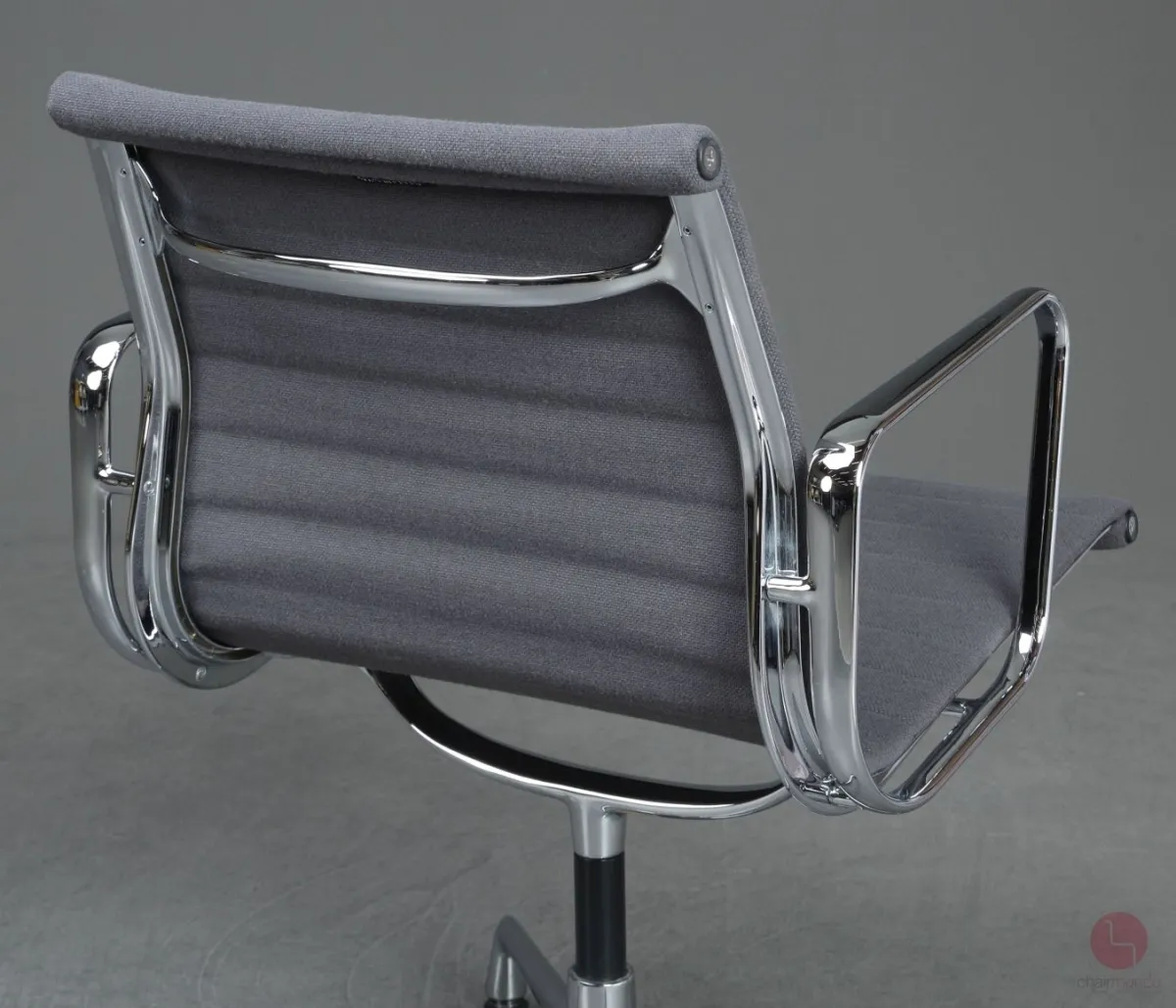 Vitra EA 107 Aluminium Chair Hopsak Grau gebraucht