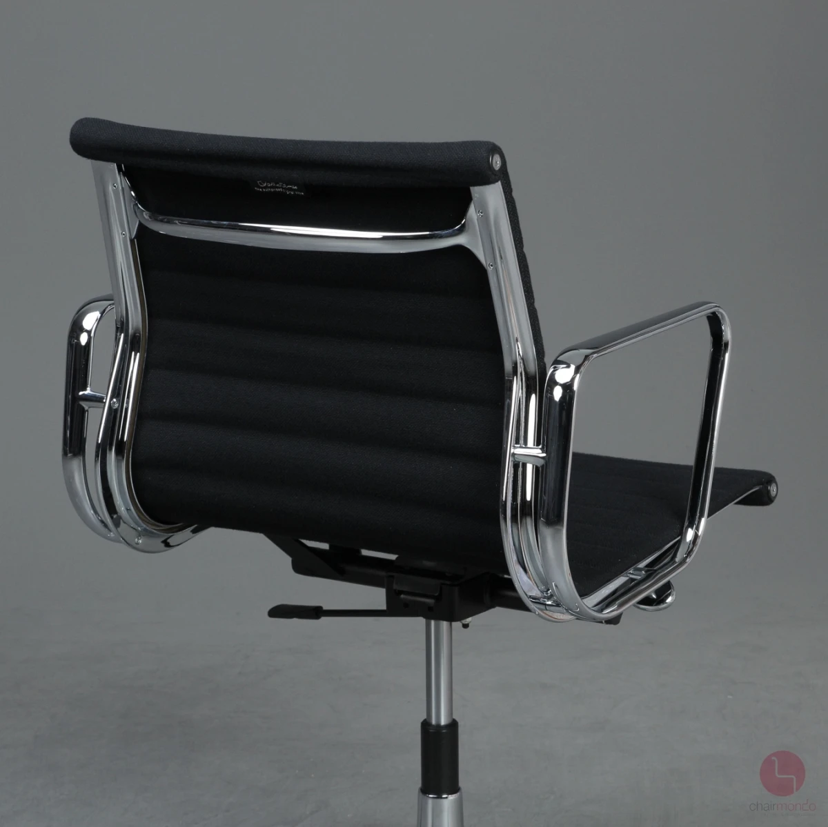 Vitra EA 117 Aluminium Chair Bürostuhl Hopsak Stoff Schwarz gebraucht