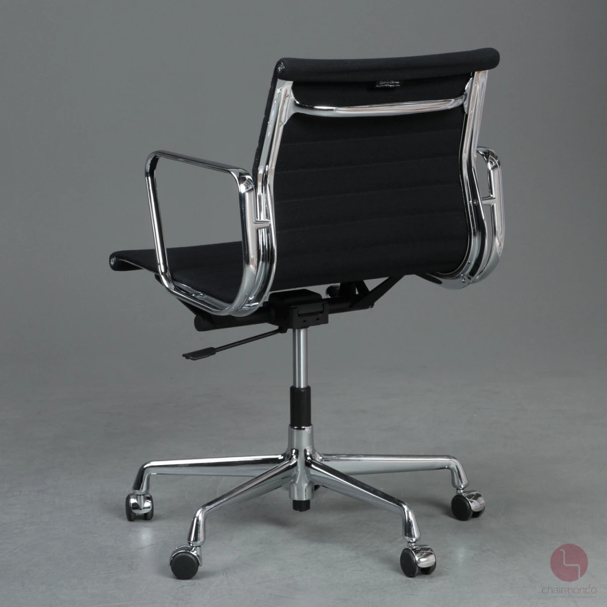 Vitra EA 117 Aluminium Chair Bürostuhl Hopsak Stoff Schwarz gebraucht