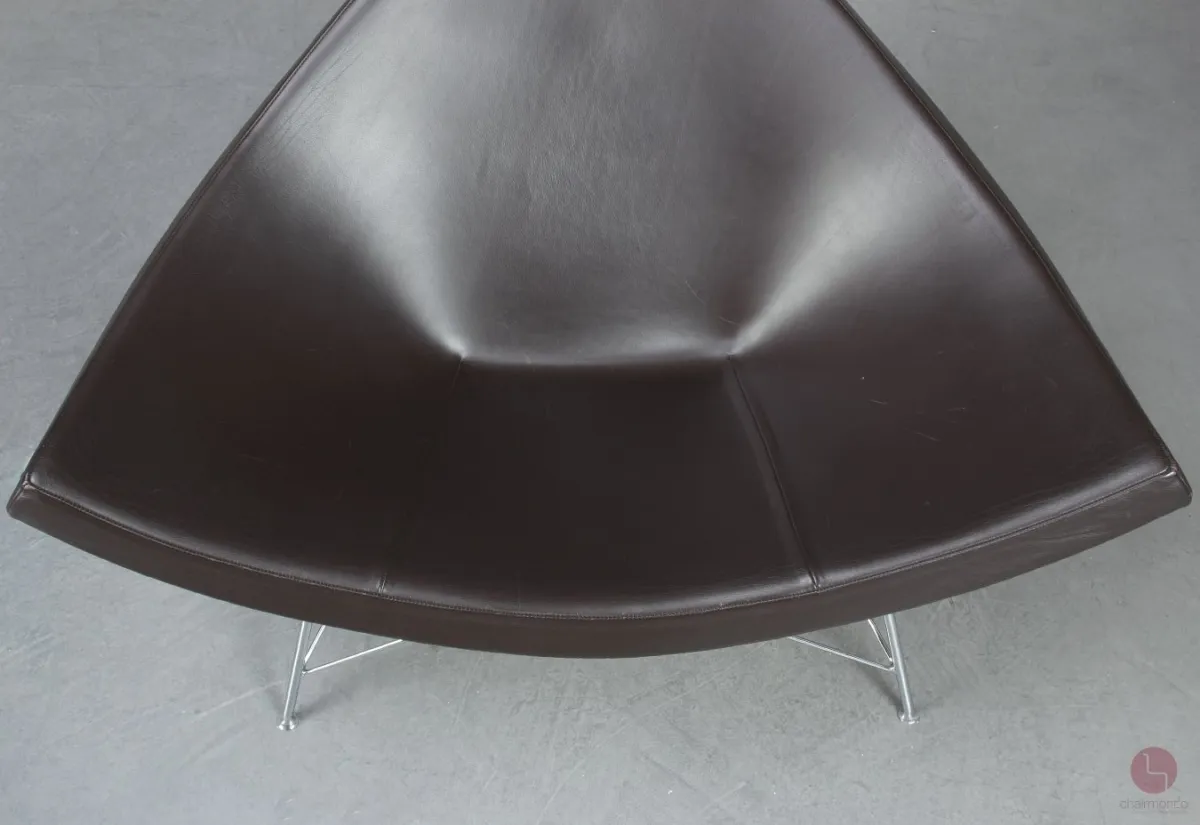 Vitra Coconut Chair mit Ottoman Leder Braun gebraucht