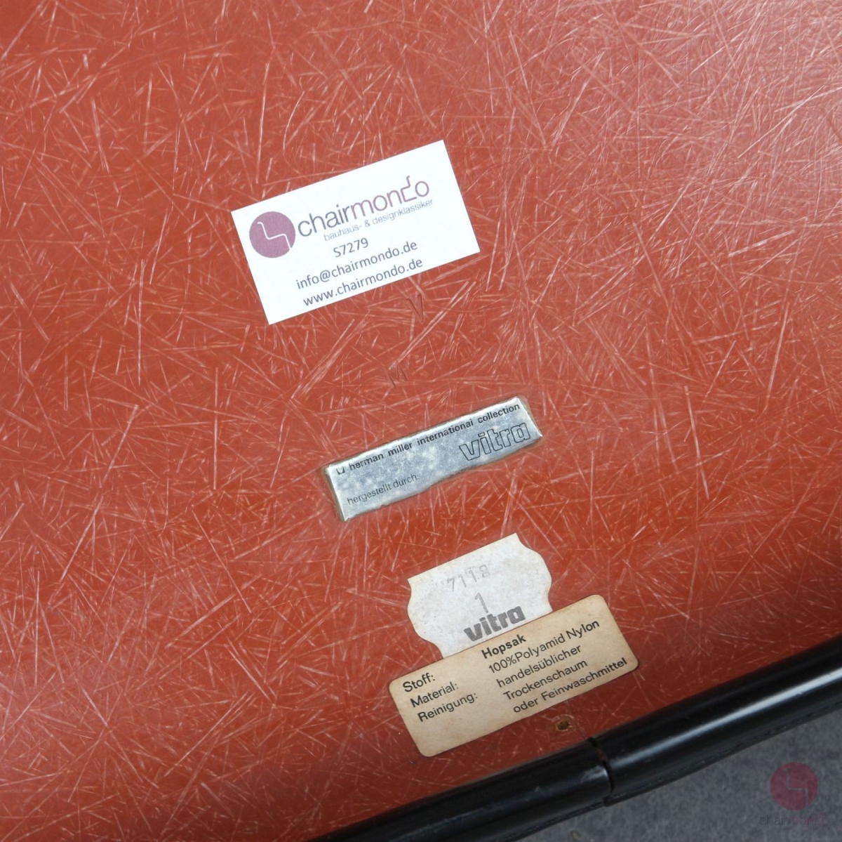 Vitra DAX Fiberglas Armchair in Orange 1970er Vintage mit Polster gebraucht