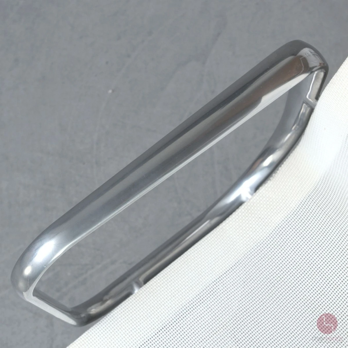 Vitra EA 108 Aluminium Chair mit weißem Netz gebraucht Vitra EA 108 Aluminium Chair mit weißem Netz gebraucht