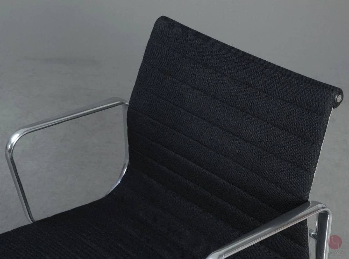 Vitra EA 108 Aluminium Chair Alu poliert Hopsak schwarz gebraucht