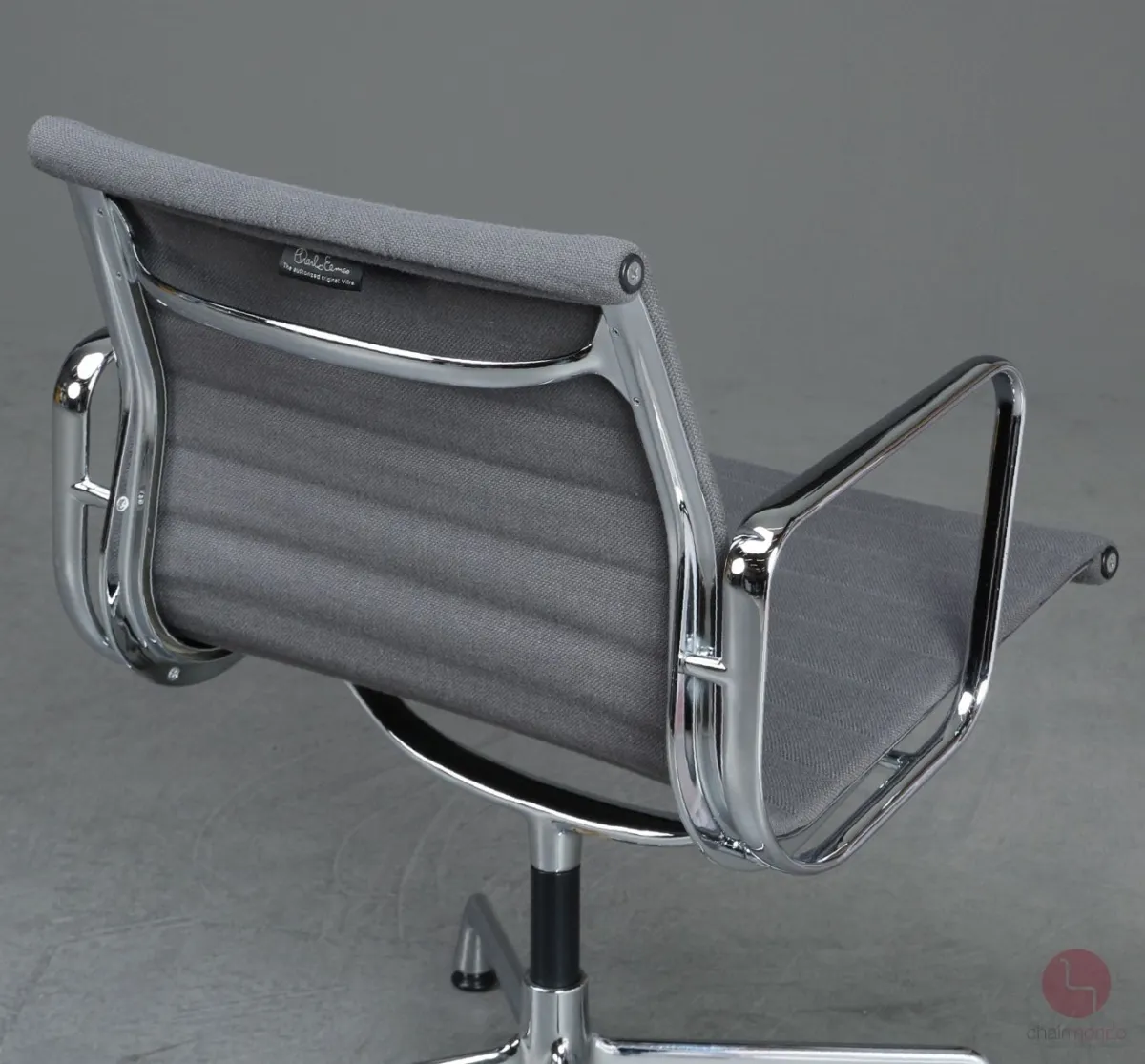 Vitra EA 107 Aluminium Chair Hopsak Grau gebraucht