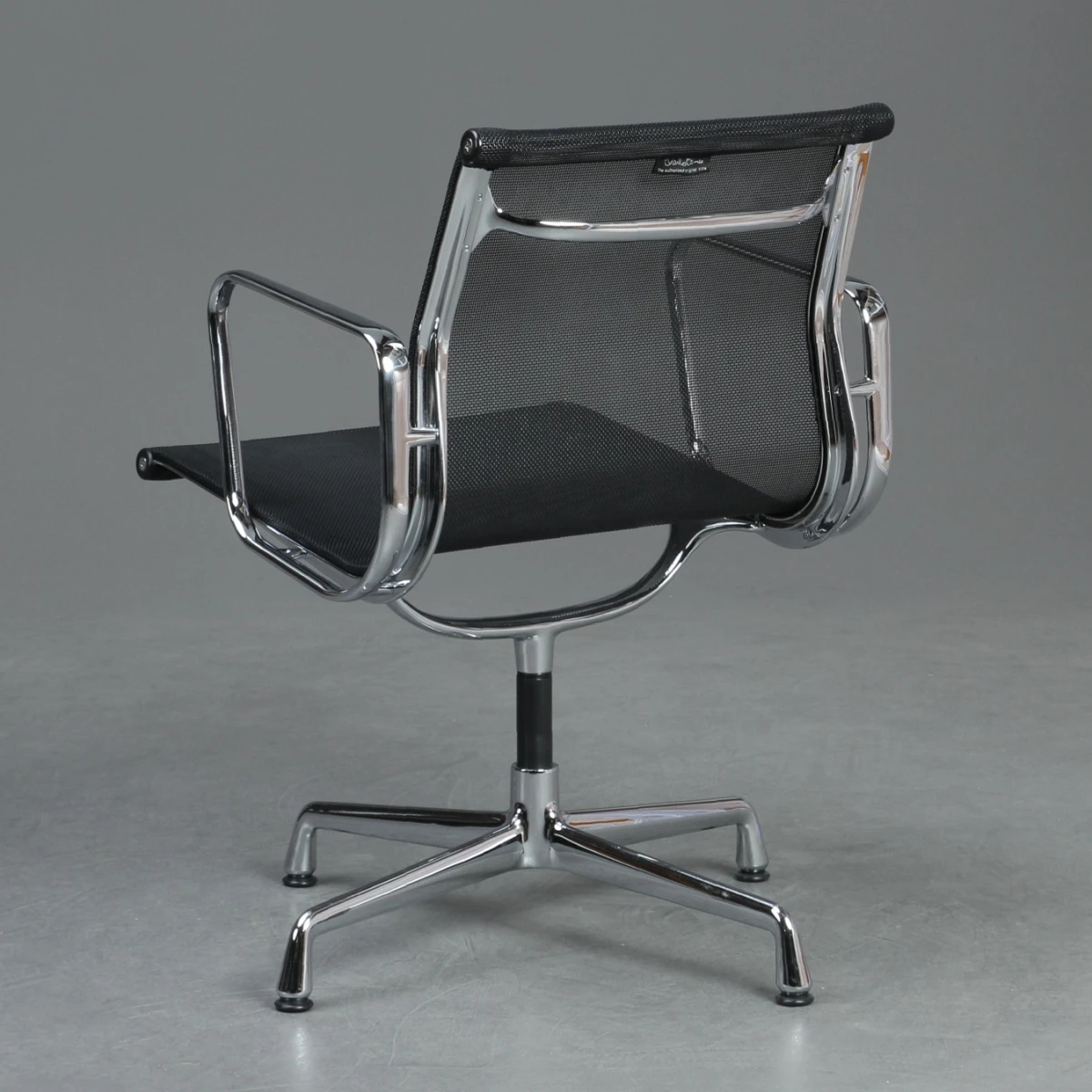 Vitra EA 108 Aluminium Chair Netz Schwarz gebraucht