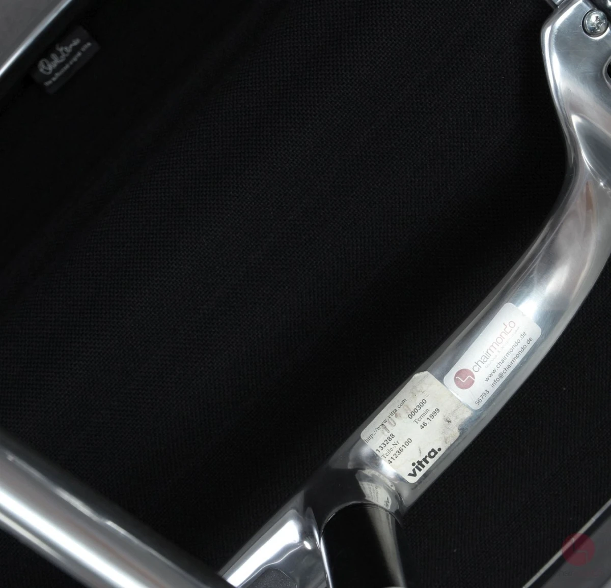 Vitra EA 108 Aluminium Chair Alu poliert Hopsak schwarz gebraucht