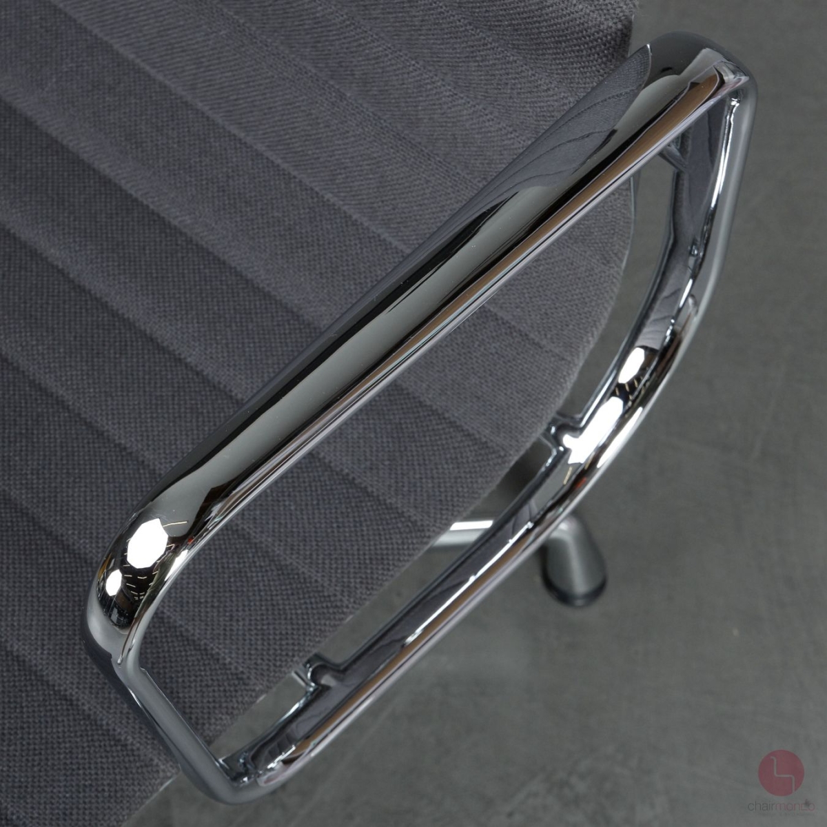 Vitra EA 107 Aluminium Chair Hopsak Grau gebraucht