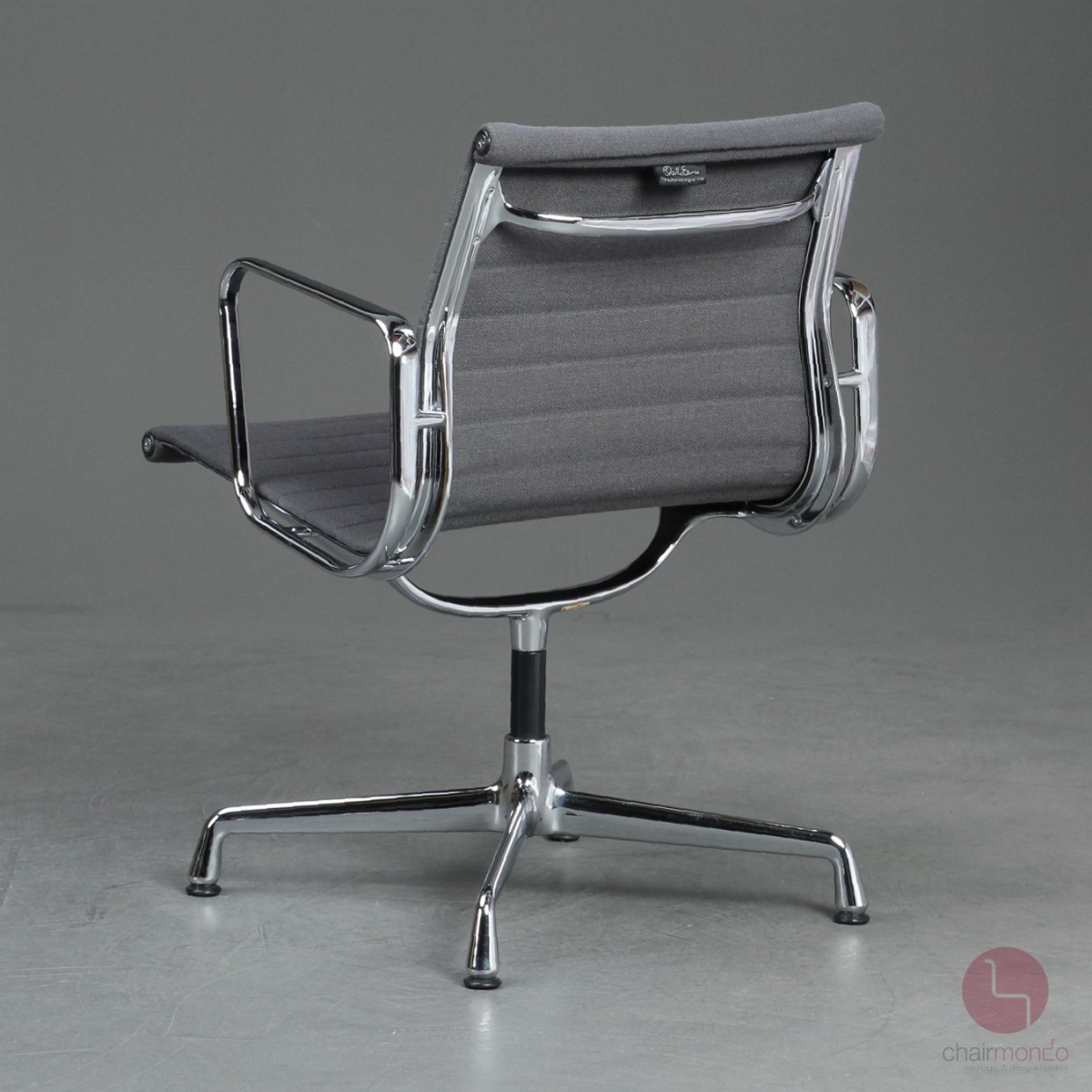 Vitra EA 107 Aluminium Chair Hopsak Grau gebraucht