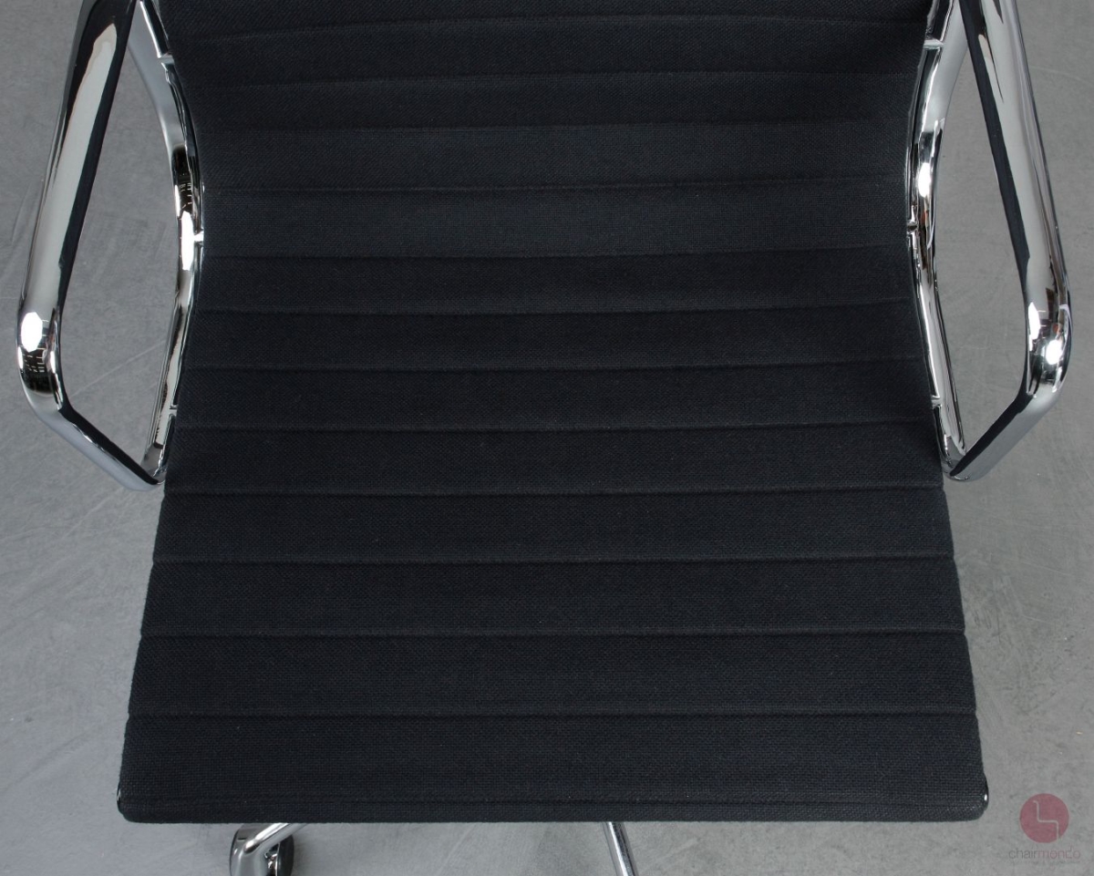 Vitra EA 119 Bürostuhl mit schwarzem Hopsak gebraucht