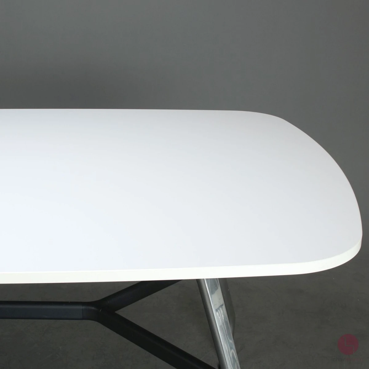 Vitra Medamorph Stehttisch Konferenztisch mit weißer Platte 240 x 140 cm gebraucht