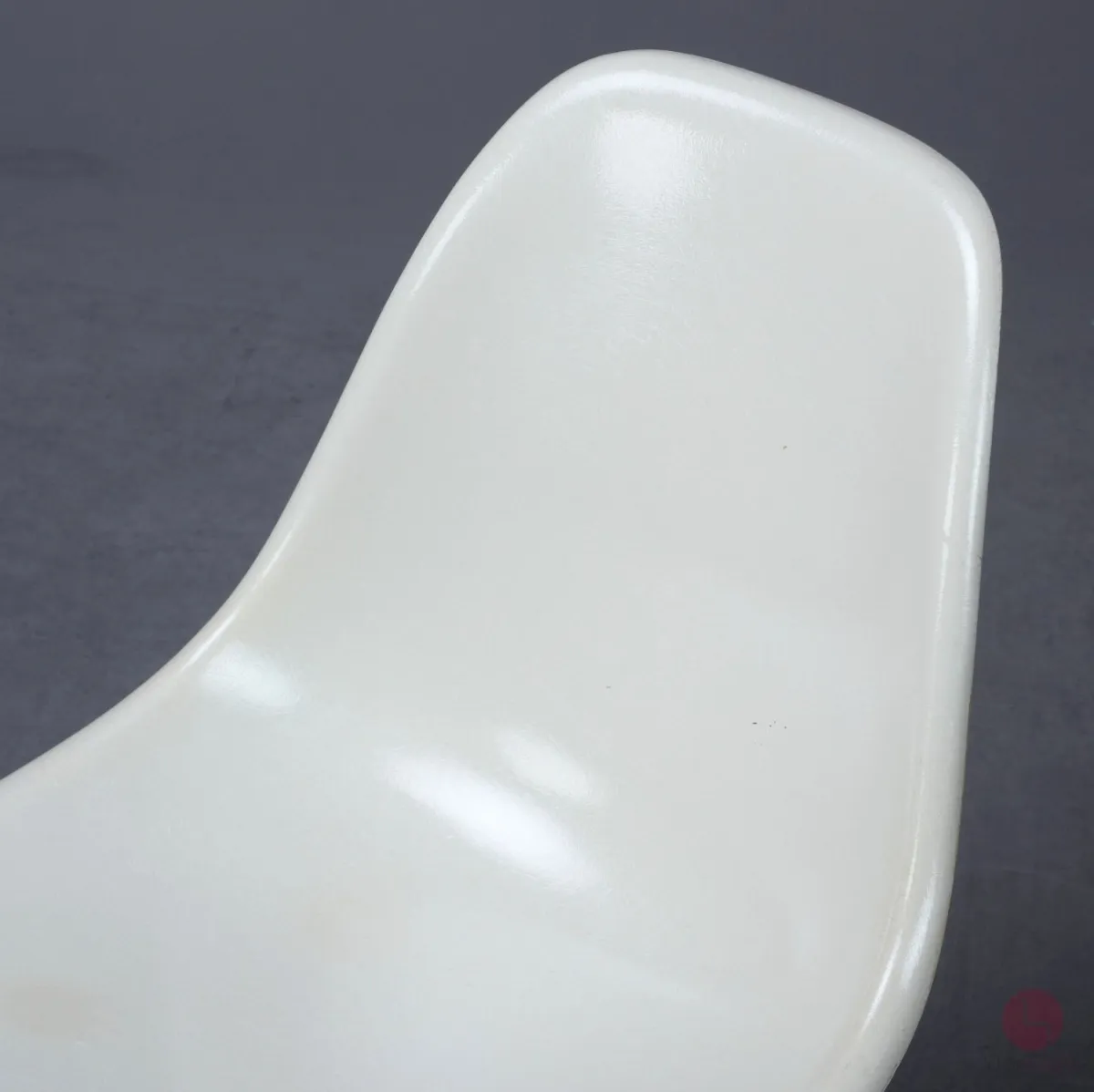 Vitra Eames Side Chair Beige Fiberglas DSX mit H-Base gebraucht