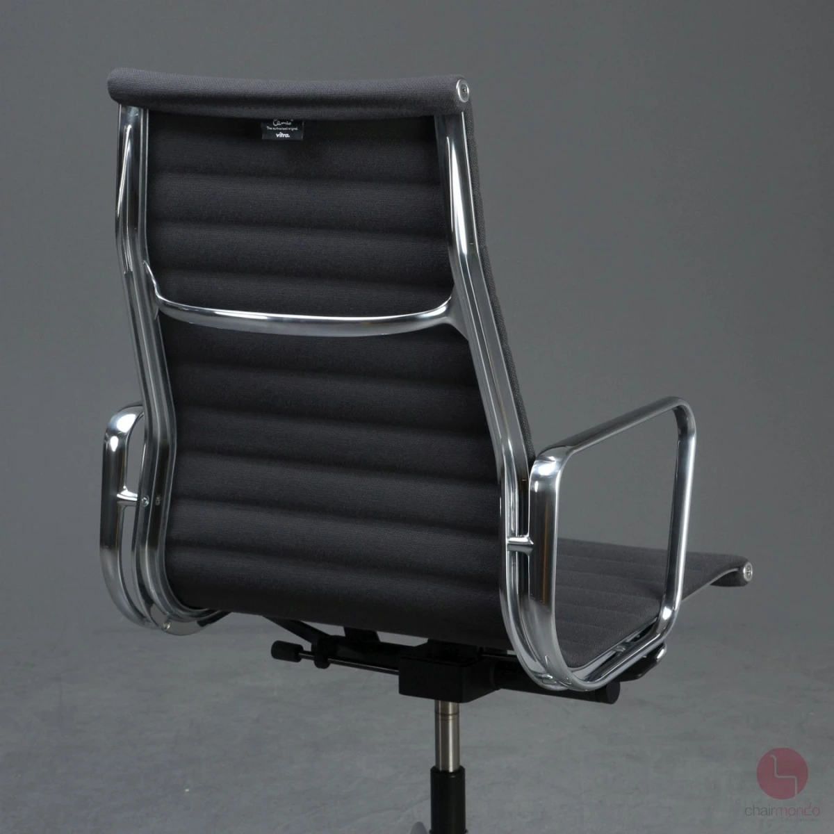 Vitra EA 119 Bürostuhl mit grauem Hopsak gebraucht