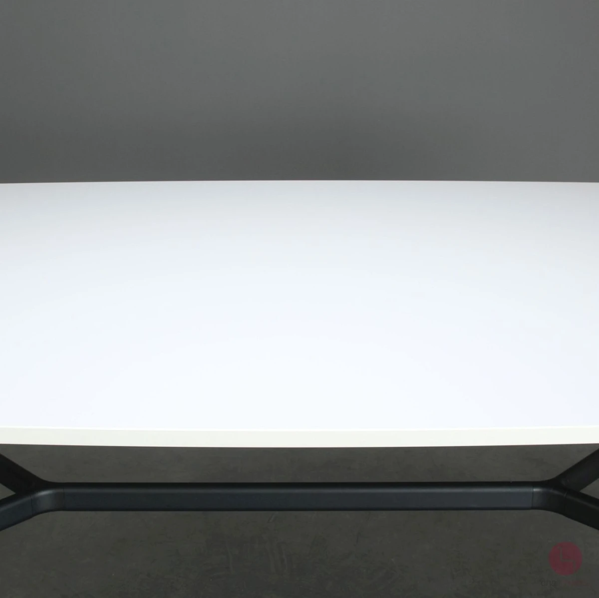 Vitra Medamorph Stehttisch Konferenztisch mit weißer Platte 240 x 140 cm gebraucht