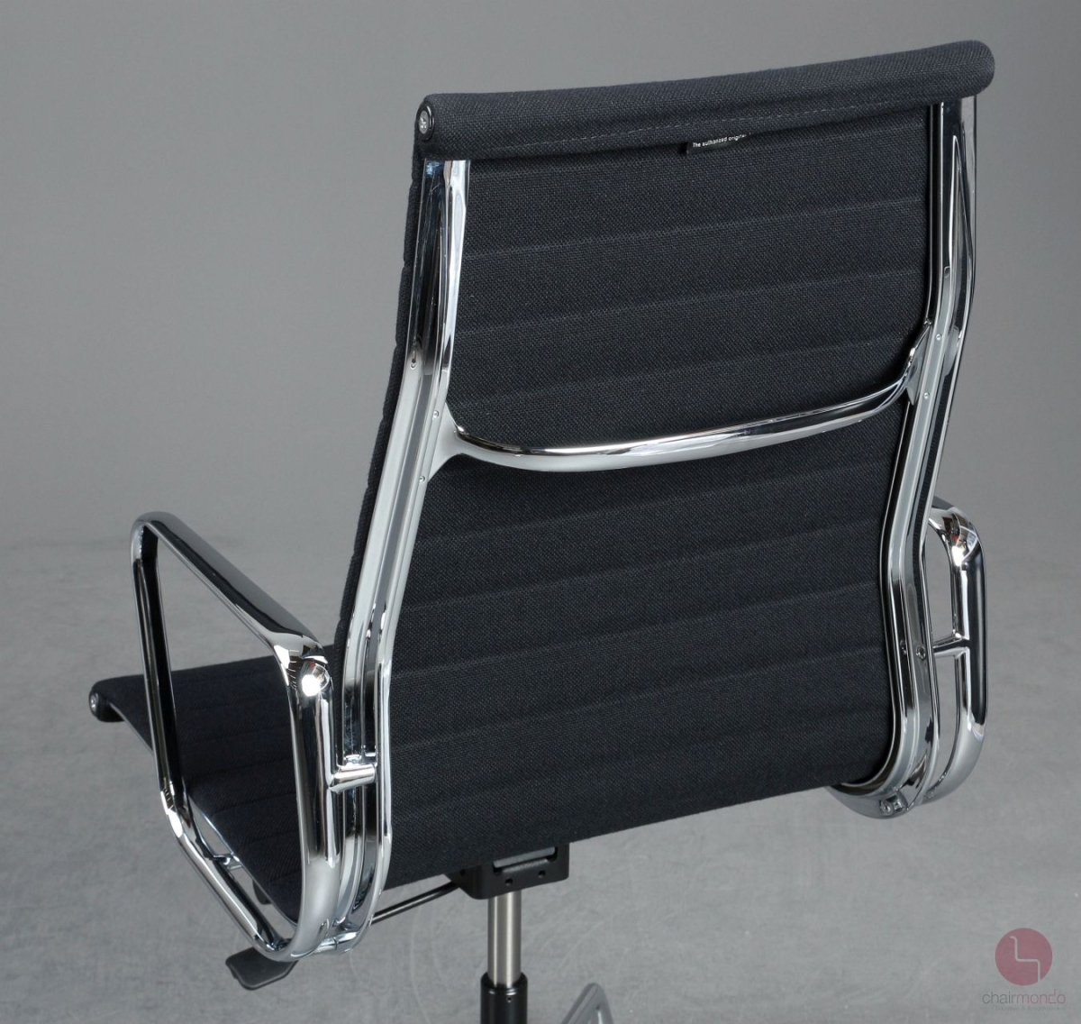 Vitra EA 119 Bürostuhl mit schwarzem Hopsak gebraucht