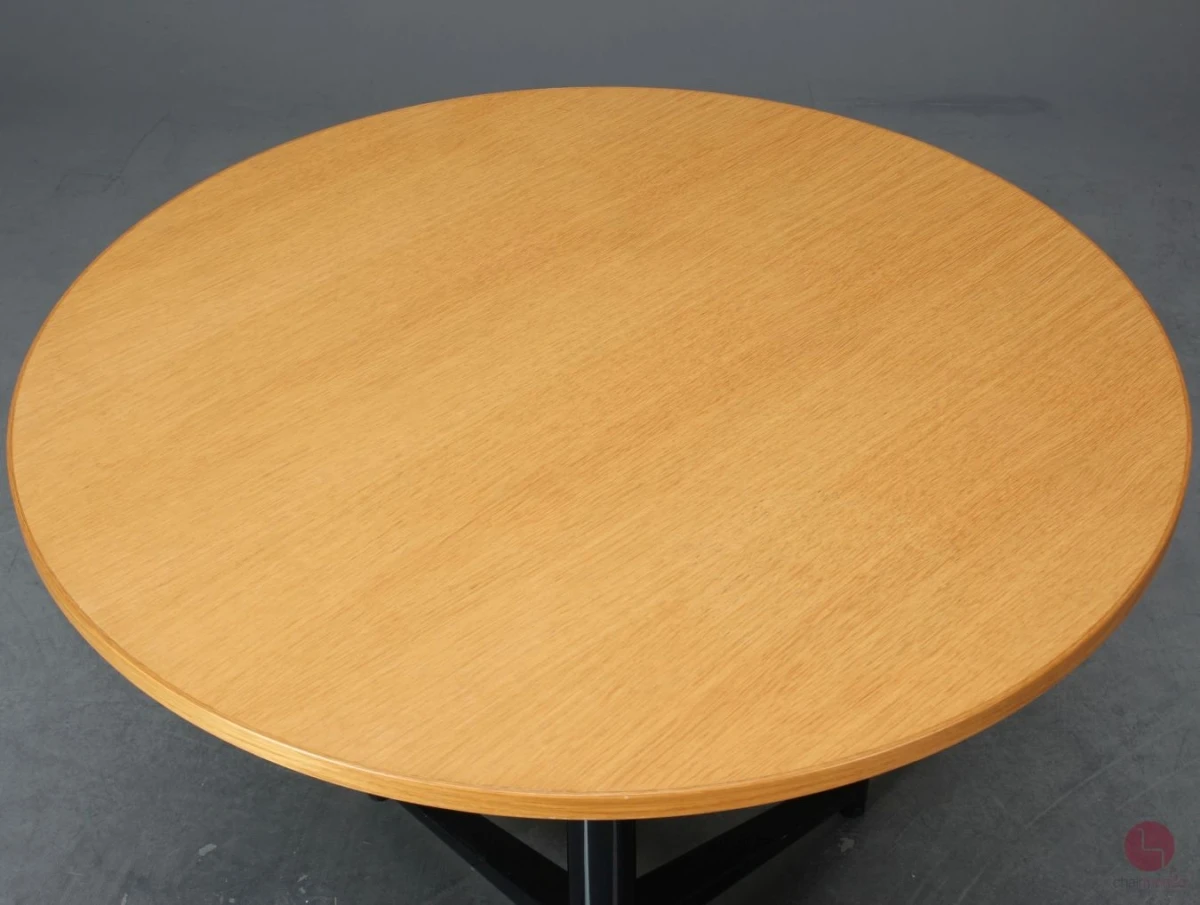 Vitra Bistro Table Eiche 80 cm, Gestell schwarz - gebraucht
