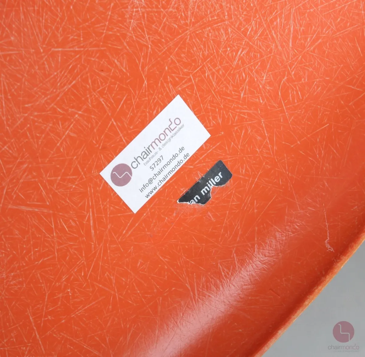Vitra Herman Miller Side Chair Orange aus Fiberglas mit Stacking Base gebraucht