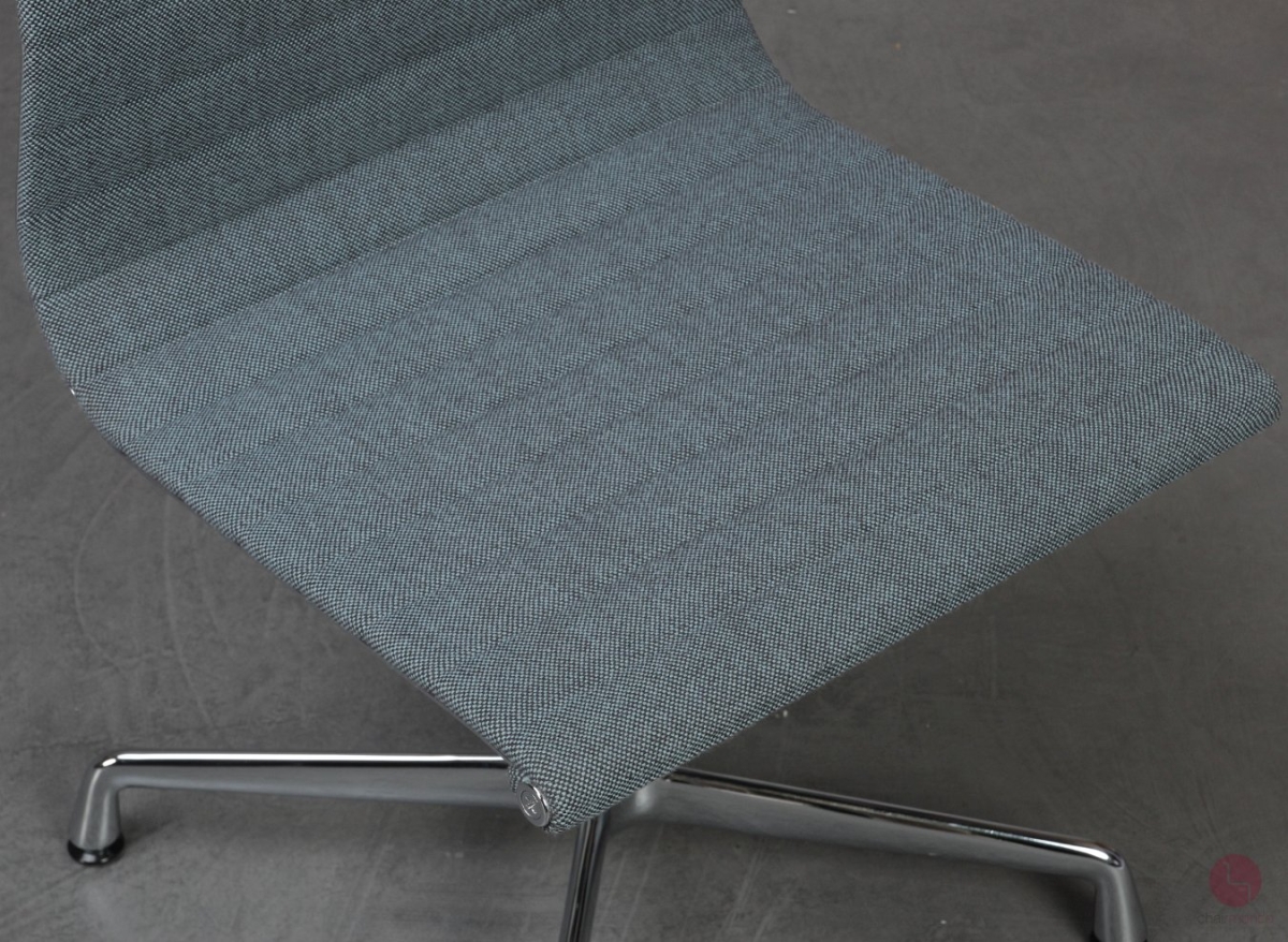 Vitra EA 101 Aluminium Chair Hopsak Eisblau gebraucht