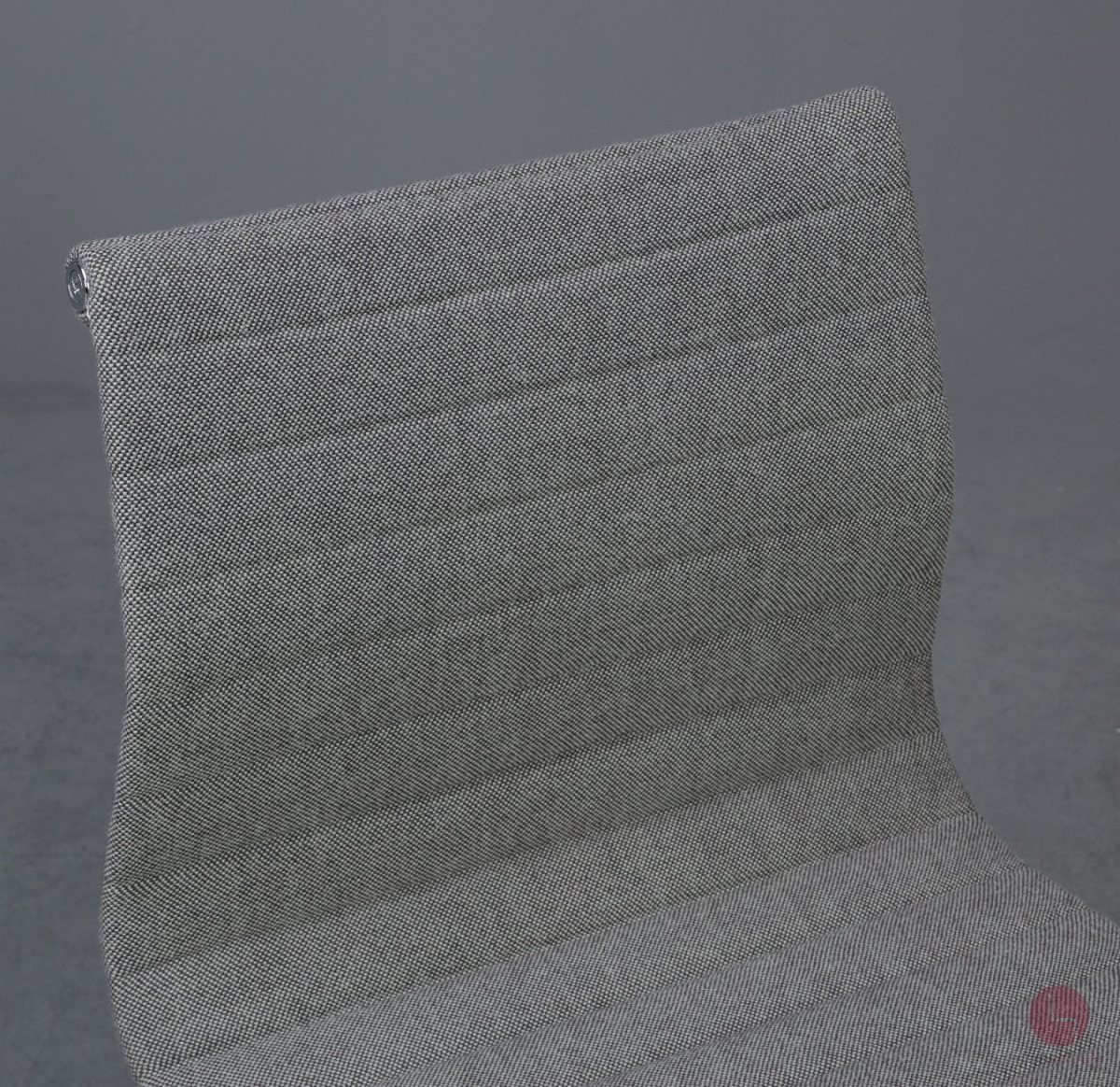 Vitra EA 101 Aluminium Chair Hopsak Warmgrey gebraucht