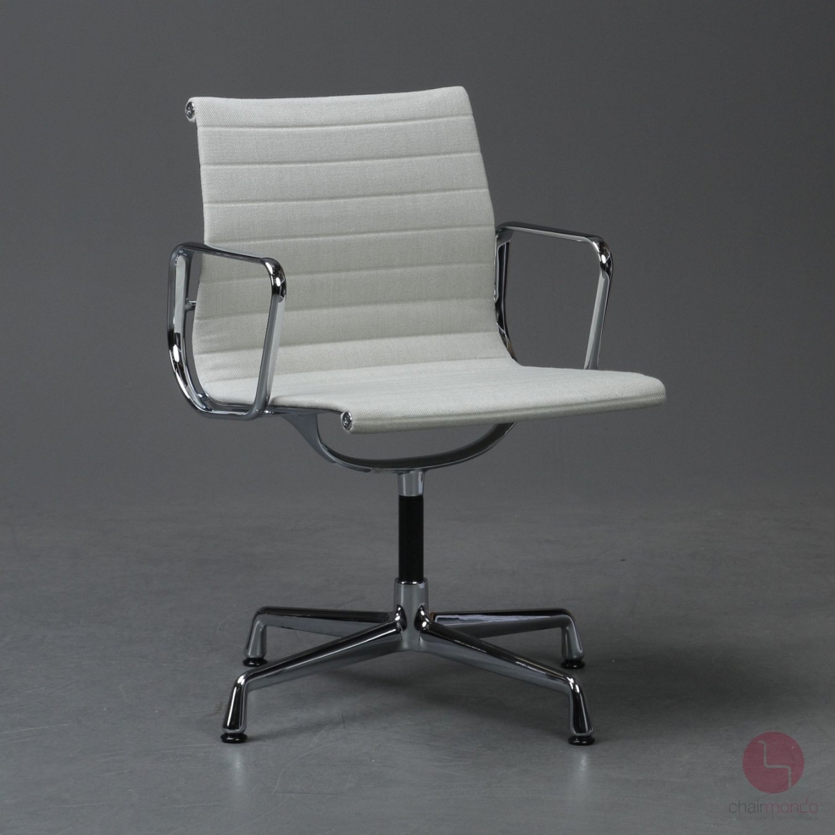 Vitra EA 104 Aluminium Chair Hopsak Elfenbein gebraucht