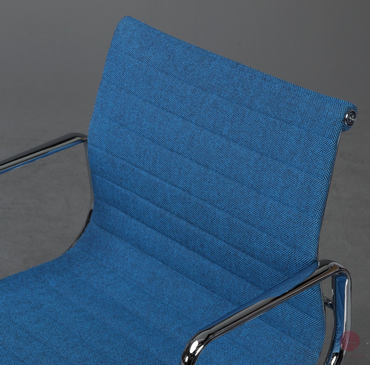 Vitra EA 104 Aluminium Chair Hopsak Blau gebraucht