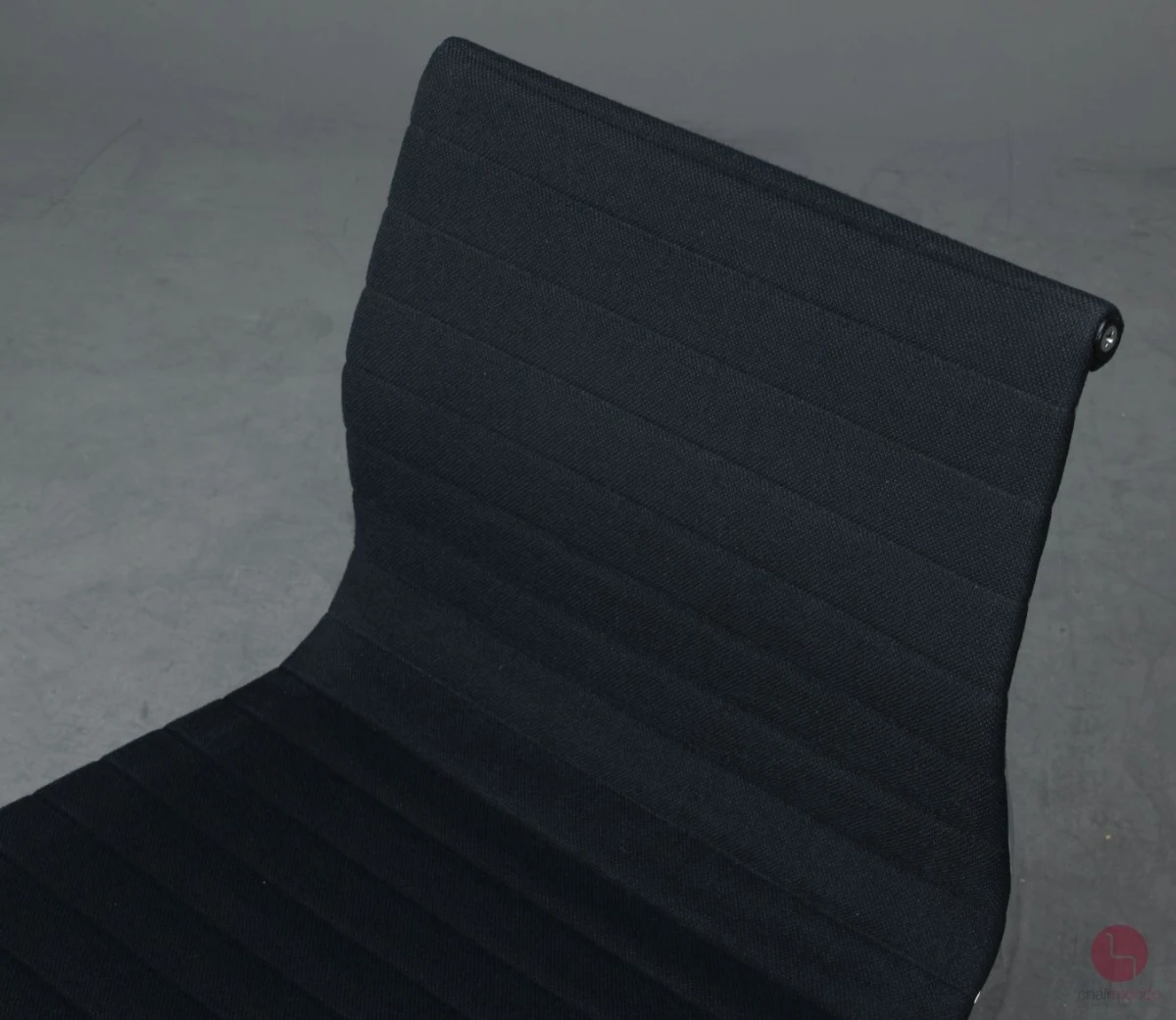 Vitra EA 106 Aluminium Chair Hopsak Schwarz gebraucht Vitra EA 106 Aluminium Chair Hopsak Schwarz gebraucht