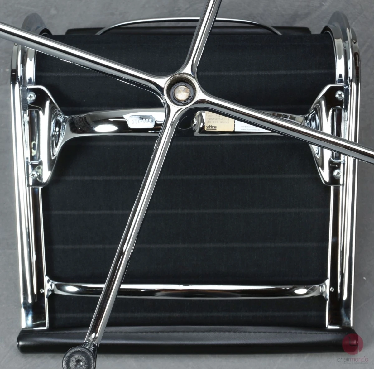 Vitra EA 106 Aluminium Chair Leder Schwarz gebraucht Vitra EA 106 Aluminium Chair Leder Schwarz gebraucht