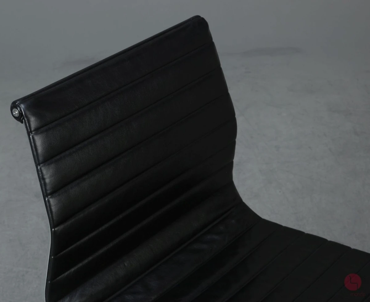 Vitra EA 106 Aluminium Chair Leder Schwarz gebraucht