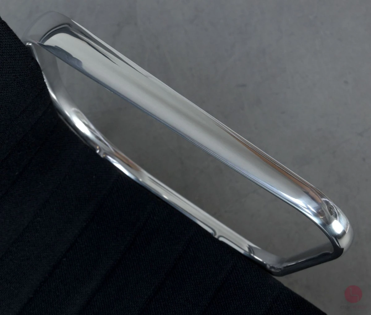 Vitra EA 107 Aluminium Chair Hopsak Schwarz Alu poliert gebraucht Vitra EA 107 Aluminium Chair Hopsak Schwarz Alu poliert gebraucht