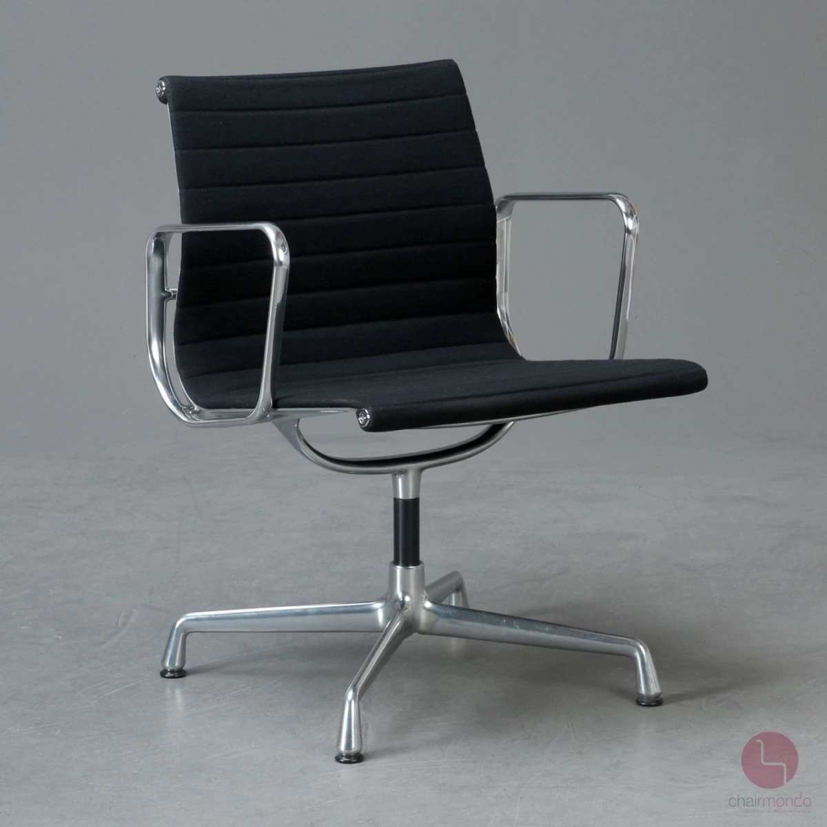 Vitra EA 107 Aluminium Chair Hopsak Schwarz Alu poliert gebraucht Vitra EA 107 Aluminium Chair Hopsak Schwarz Alu poliert gebraucht